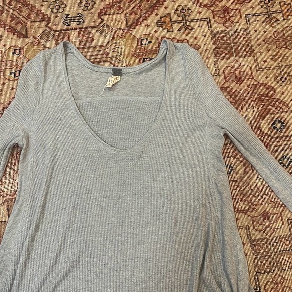 Free People | We The Free Gray Waffle Knit Scoop Neck Thermal Tunic XS - Picture 3 of 8